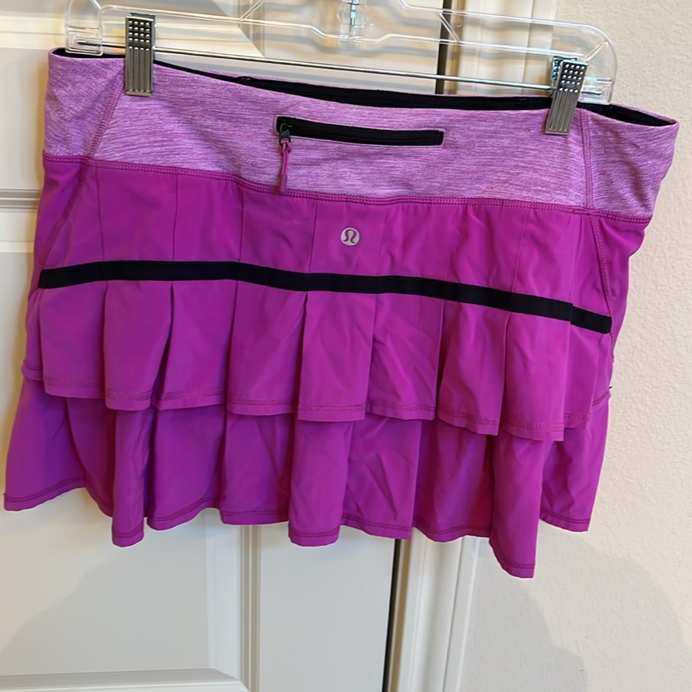 Lululemon race skort (10) - Picture 2 of 11